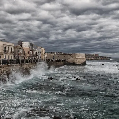 Alojamento de Acomodação e Pequeno-almoço Via Cavour 32 4*