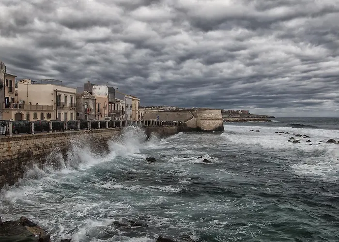 לינה וארוחת בוקר Via Cavour 32 4*