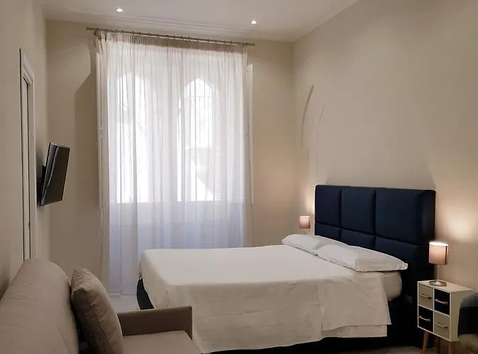 Via Cavour 32 סירקוזה